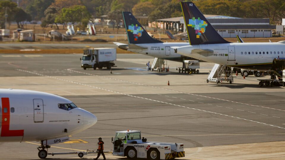 Passagens aéreas podem aumentar com fusão entre Azul e Gol