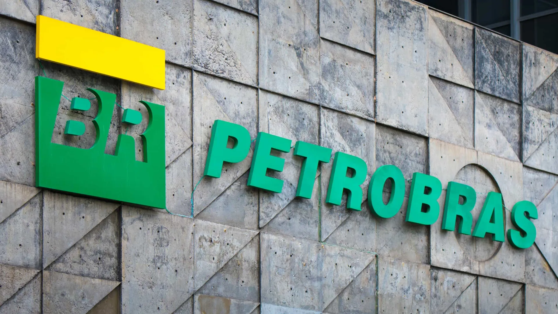 Petrobras fecha acordo com Azevedo & Travassos para manutenção de plataformas