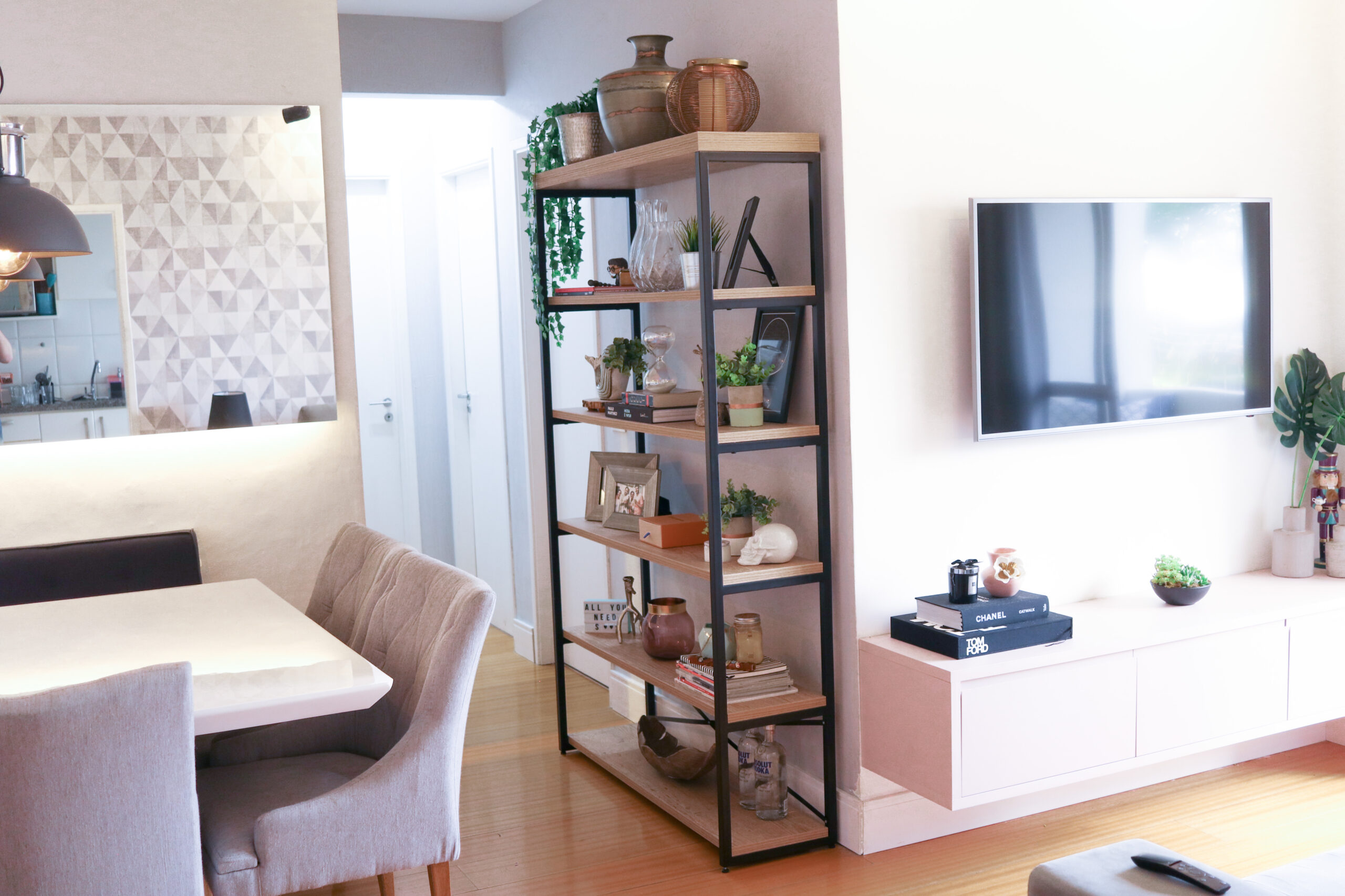 Tour Pela Nossa Sala - Estilo Bifásico