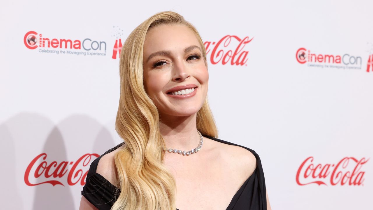 Lindsay Lohan aborda esses rumores de facelift