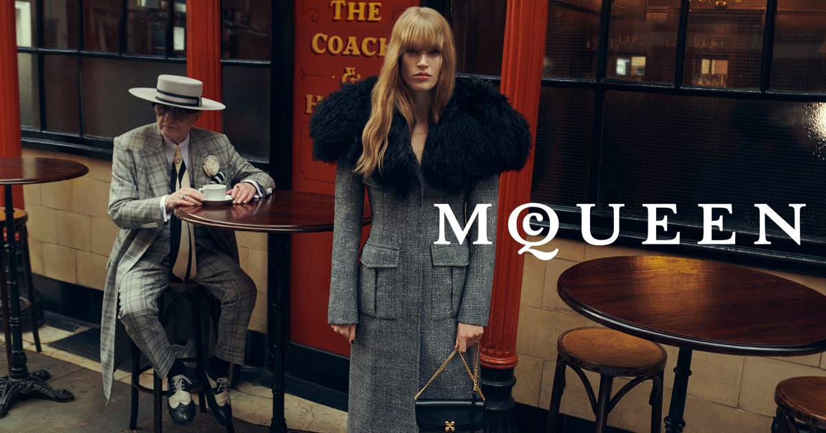 A campanha antes do outono de McQueen captura o Soho Spirit