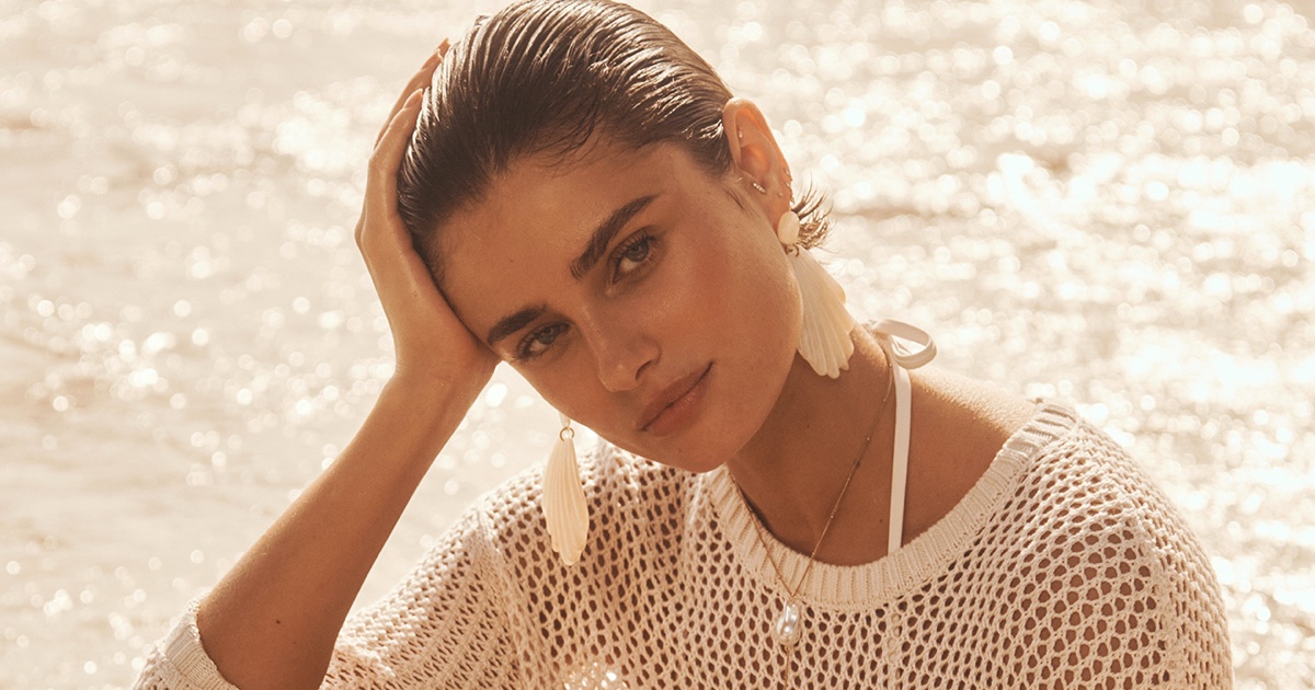 A Victoria's Secret traz uma felicidade na praia com seus estilos de verão