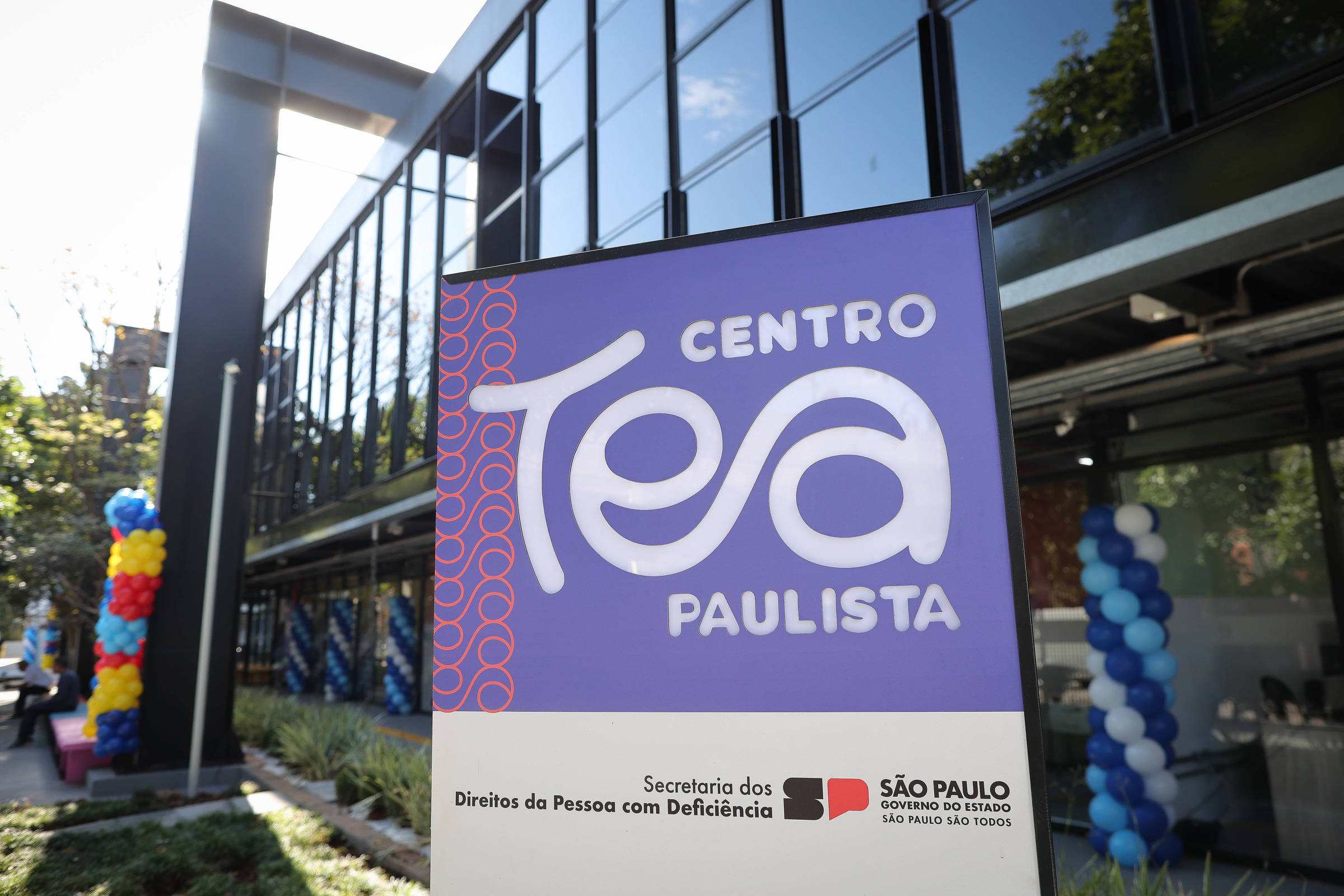 Governo de São Paulo abre centro para pessoas com autismo - 04/06/2025 - Equilíbrio e Saúde