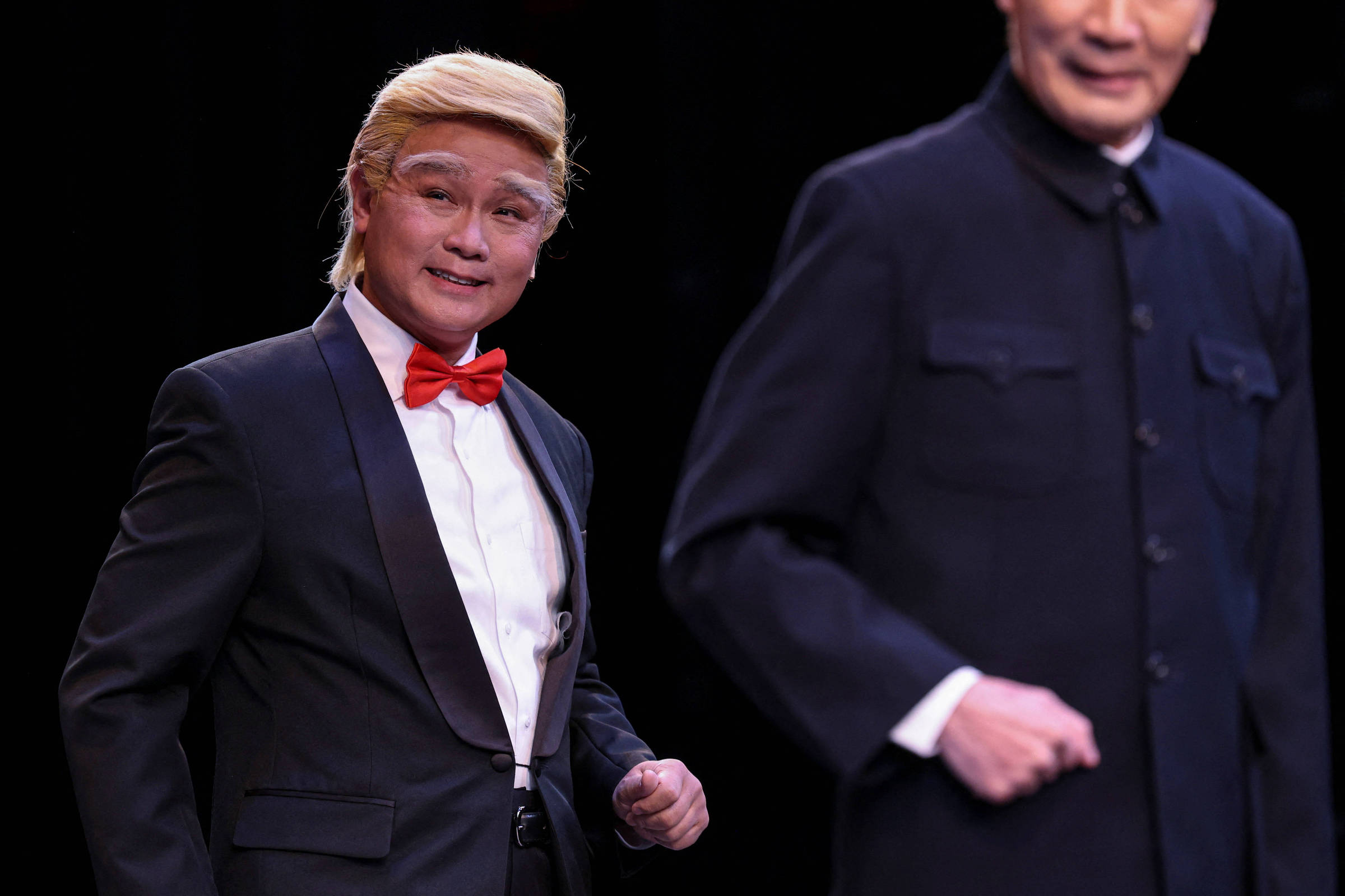 Ópera inspirada em Donald Trump estreia em Hong Kong - 06/06/2025 - Ilustrada