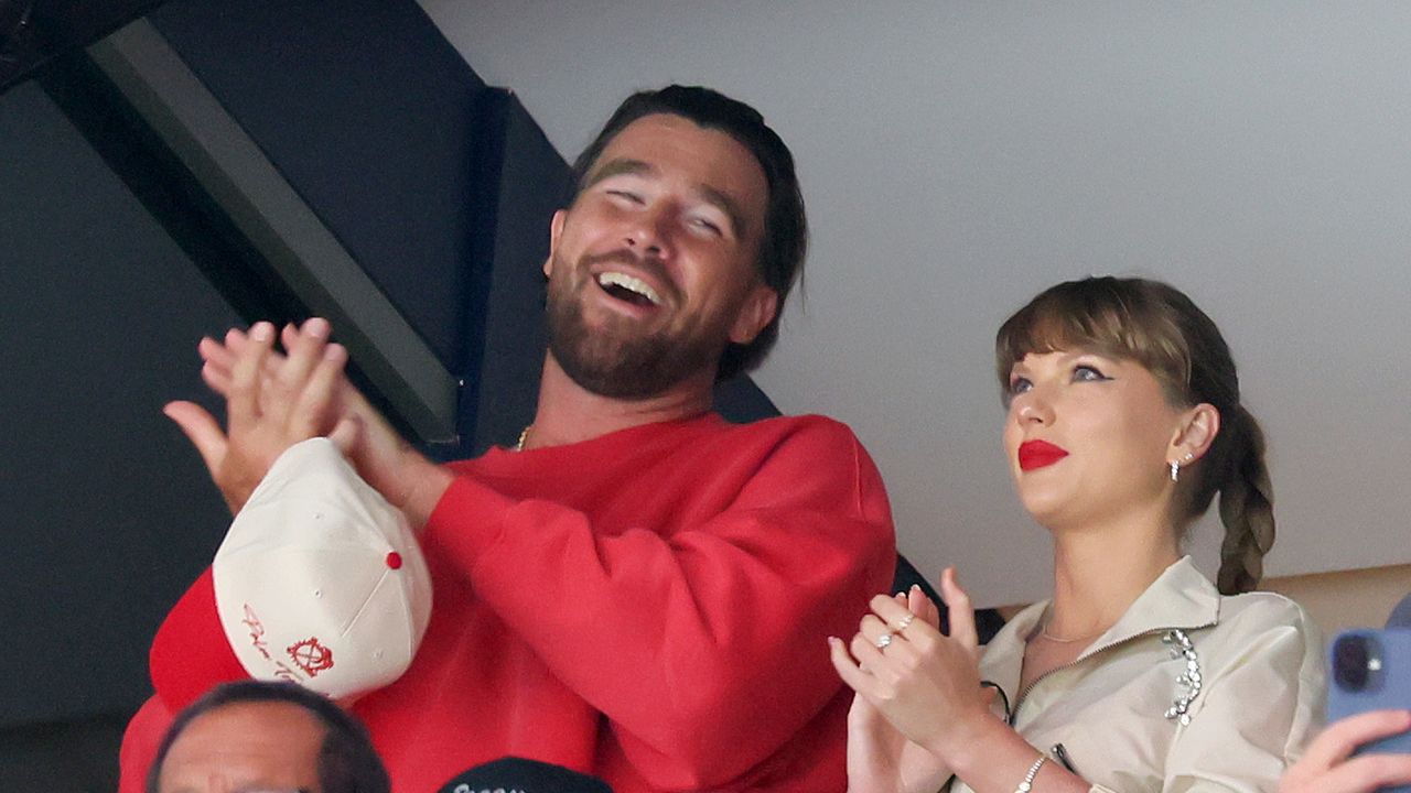 Taylor Swift está sendo elogiado por abraçar a desvantagem dos tecidos de verão na Flórida