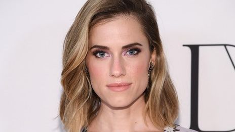 Allison Williams está pronta para nos deixar entrar