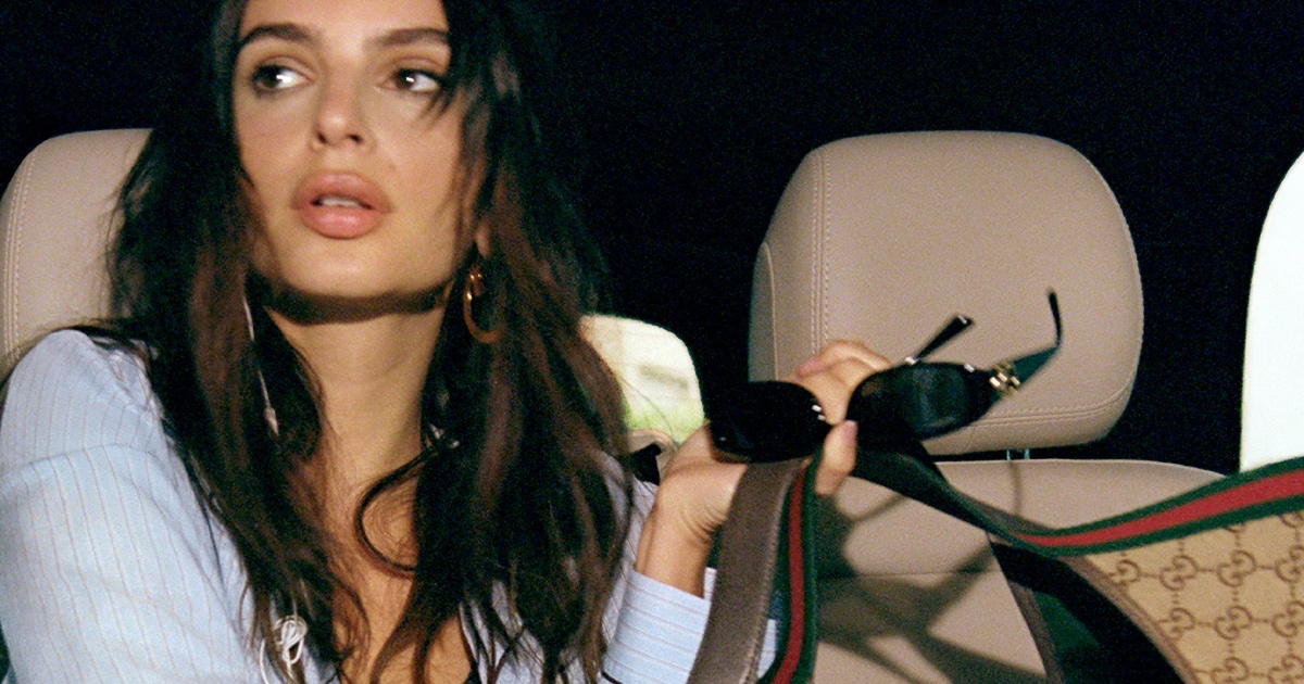 Emily Ratajkowski e o Monogram da Gucci assumem Cannes