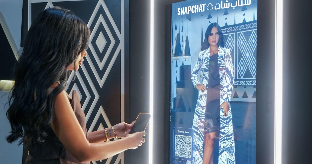 A oportunidade de moda e beleza no Snapchat no Golfo