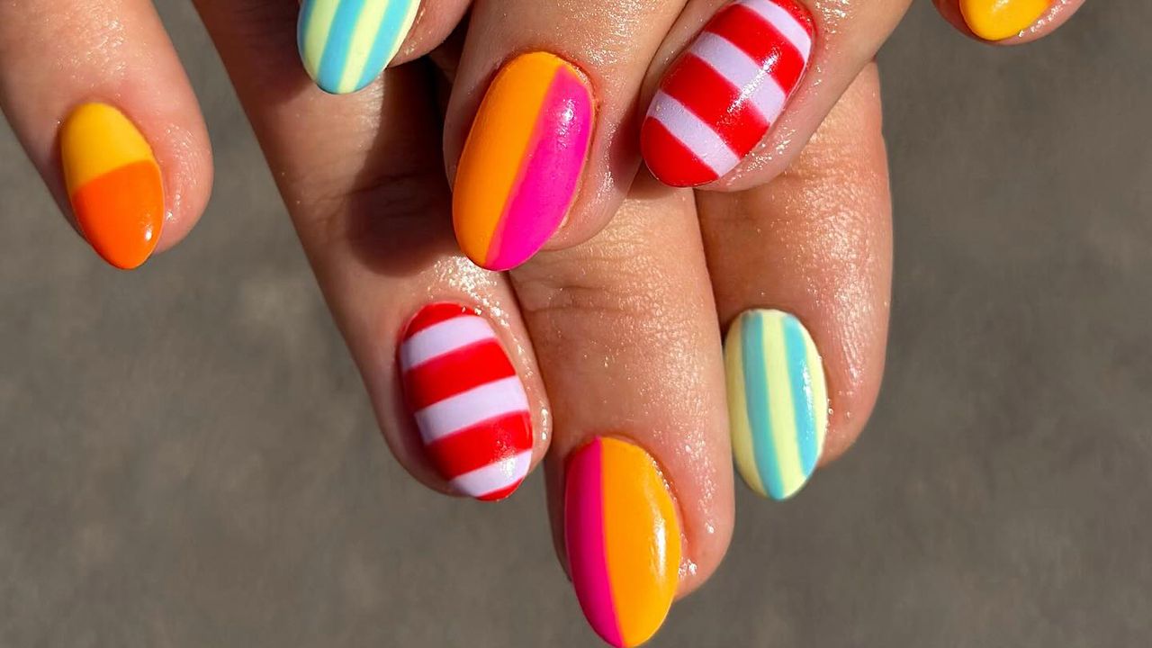 'As unhas de toalha de praia' são a manicure perfeita para as férias de verão