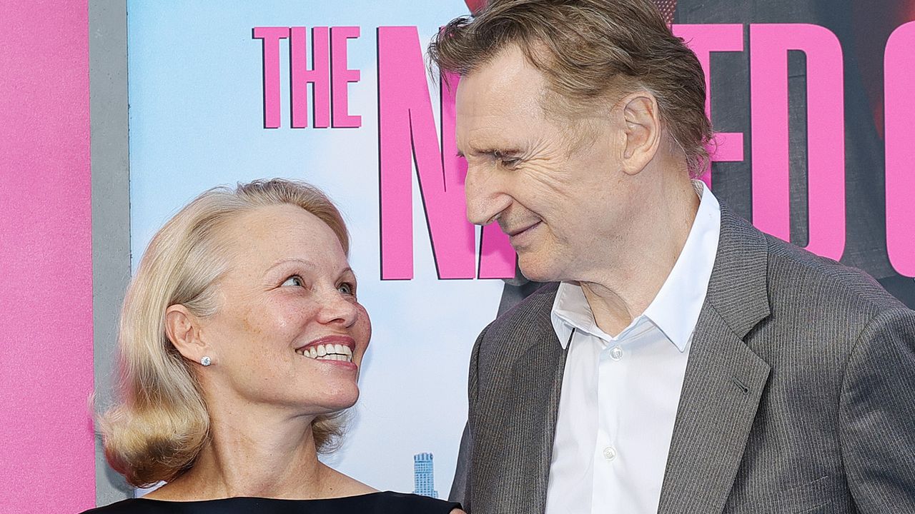 Pamela Anderson e Liam Neeson estão namorando (relatório)