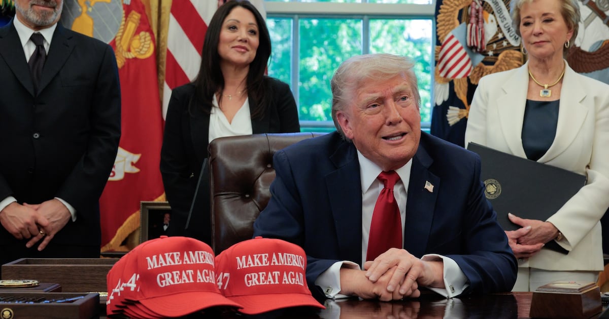 Trump diz que os bens da Indonésia enfrentam 19% de tarifa sob o novo pacto