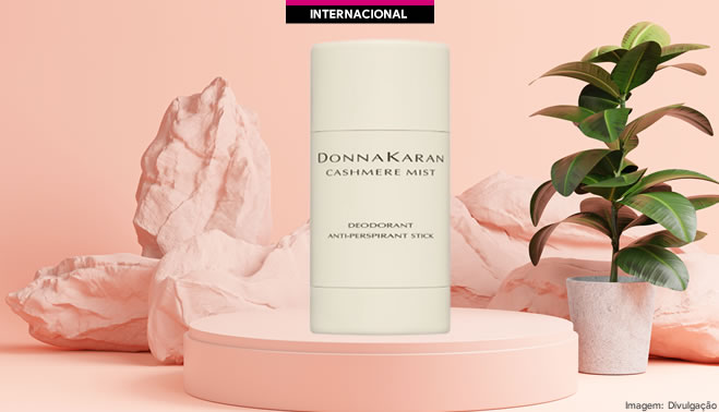 Donna Karan lança Mini Cashmere Mist em bastão com embalagem sustentável