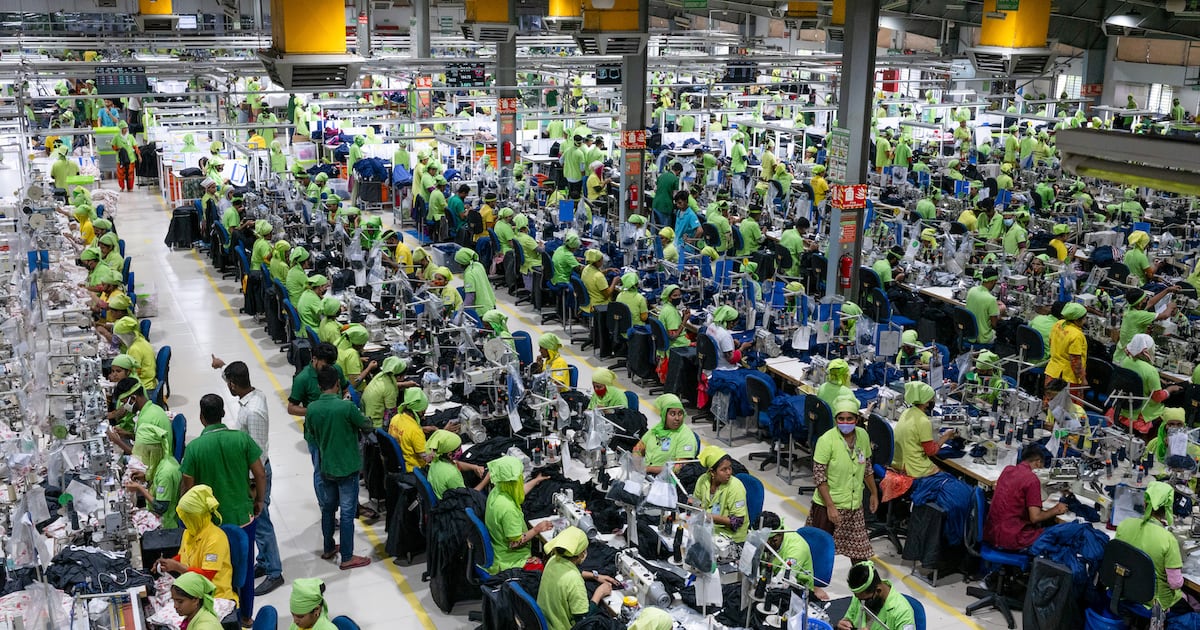 Perspectivas da fábrica da Ásia mais baixa desde a pandemia nas tarifas de Trump