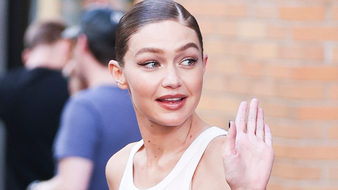 Os tênis de serviço de Gigi Hadid estão à venda-e tão modernos para o outono de 2025