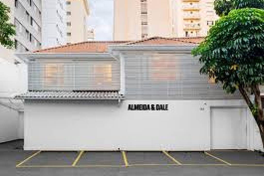 Alfredo Volpi: Polícia faz operação na Almeida & Dale - 22/10/2025 - Ilustrada