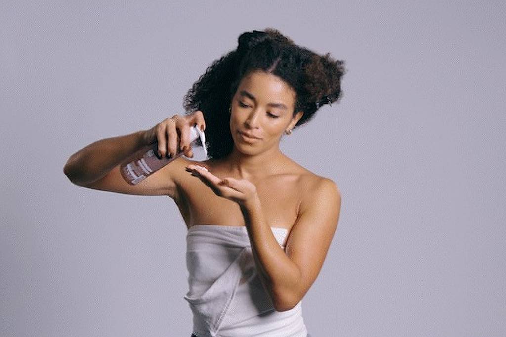 Rotina de cuidados para cabelos crespos e cacheados - 07/11/2025 - Equilíbrio