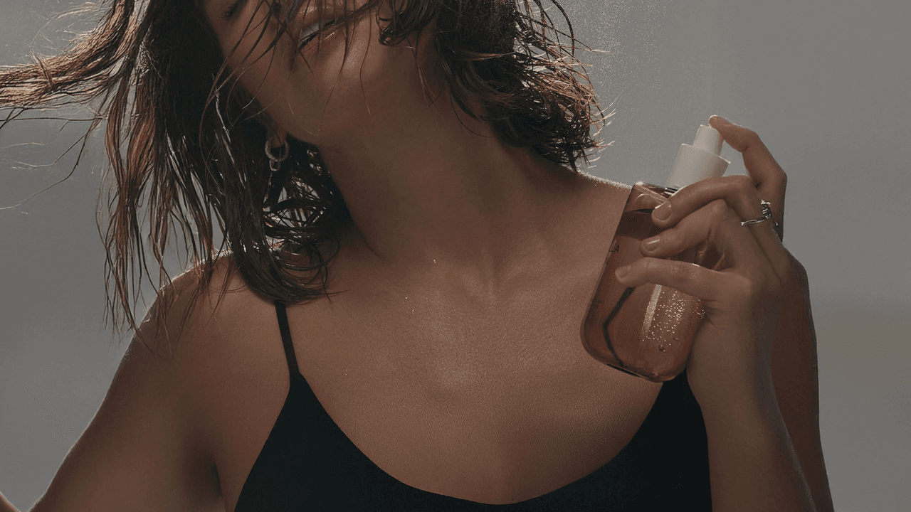 9 melhores perfumes para cabelo que testamos em 2026, avaliados por Fragrance Pros