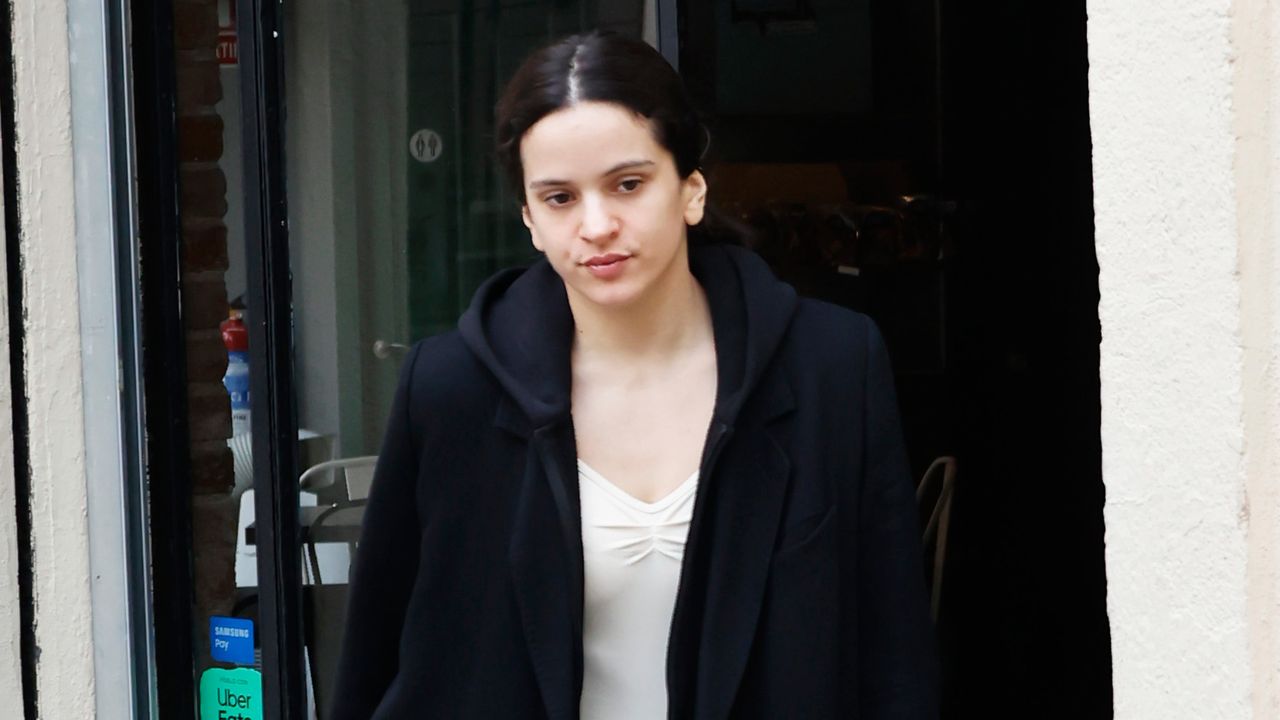 As malhas de balé serão a próxima grande tendência da primavera de 2026, Per Rosalía