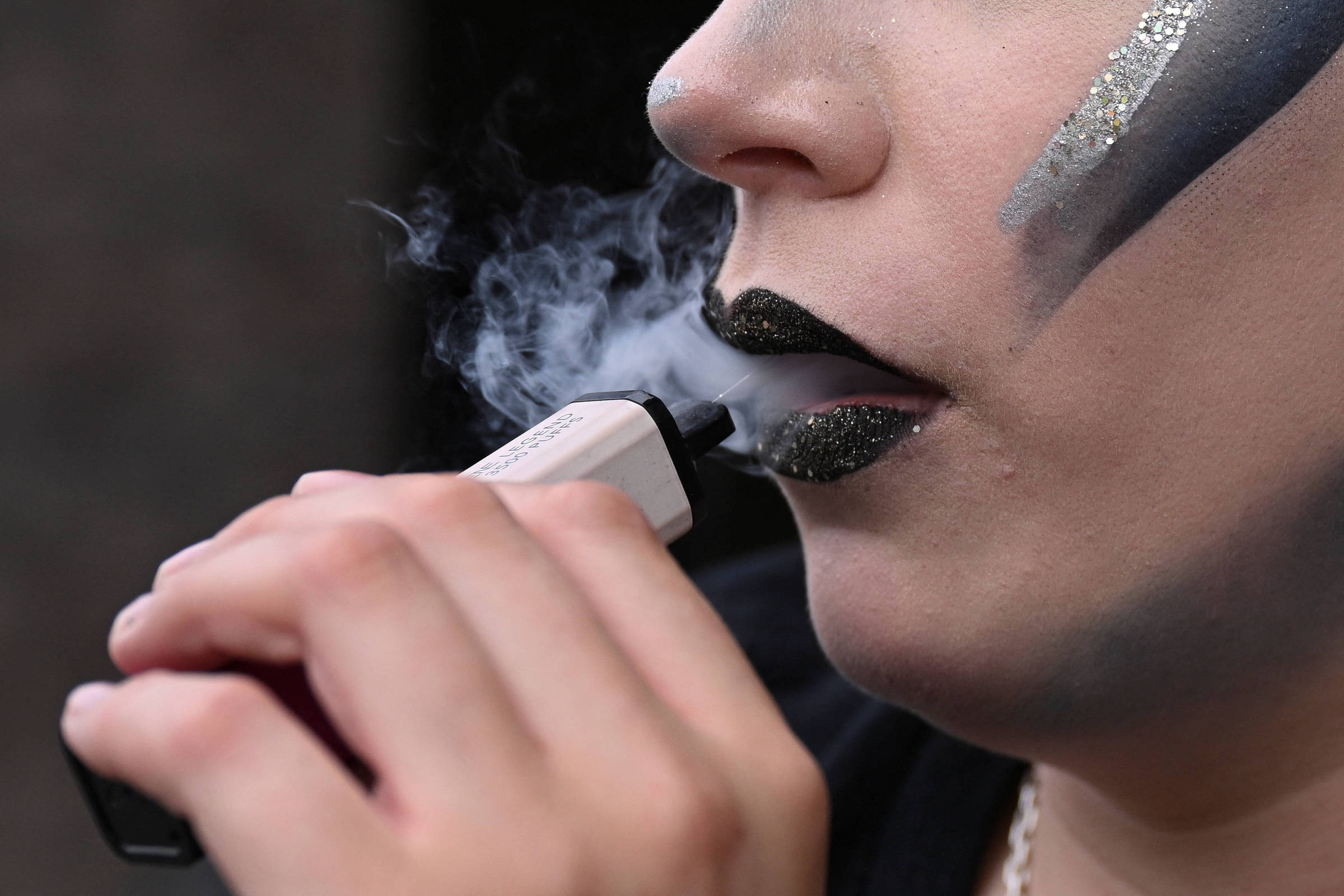 Lei do Reino Unido que proíbe cigarros não vale para vapes - 28/04/2026 - Equilíbrio e Saúde