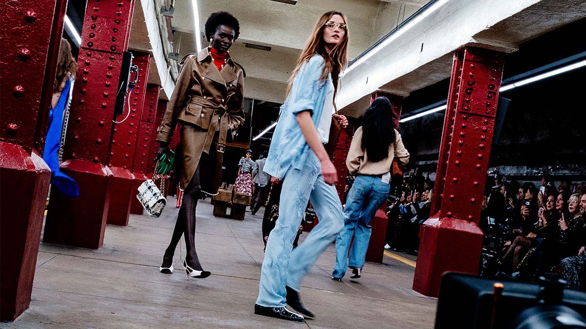 O rastreador de movimentos de pessoas de negócios da Vogue