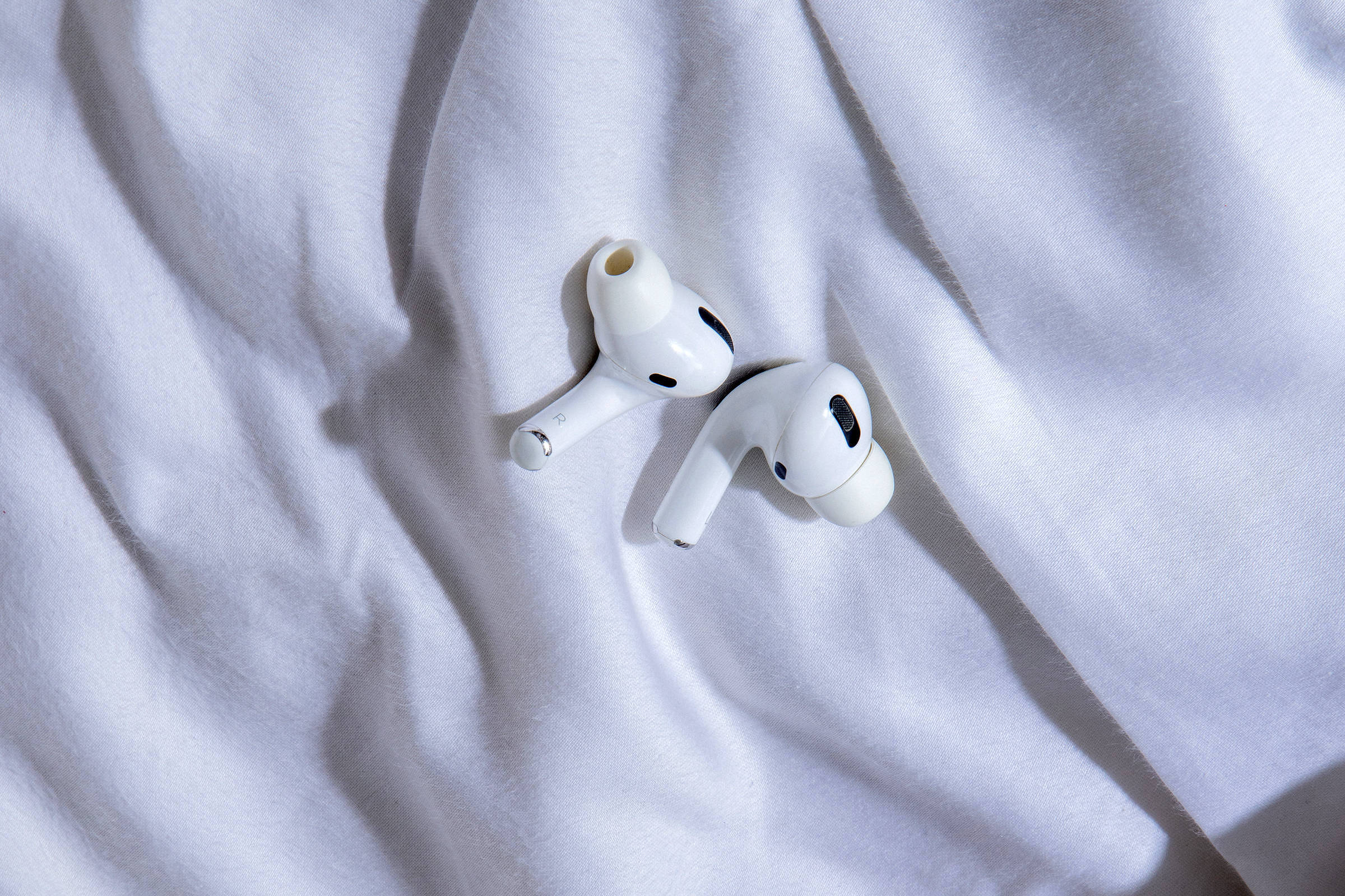 É seguro usar fone de ouvido para dormir? - 12/05/2026 - Equilíbrio