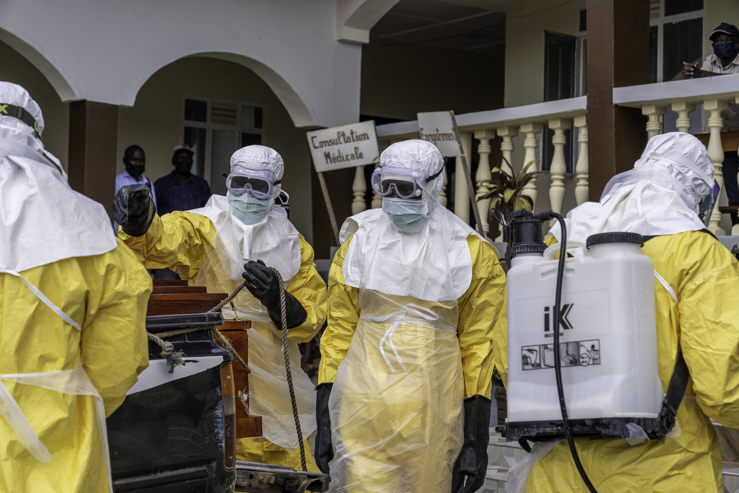 Homem no Emílio Ribas com suspeita de ebola tem meningite - 31/05/2026 - Equilíbrio e Saúde