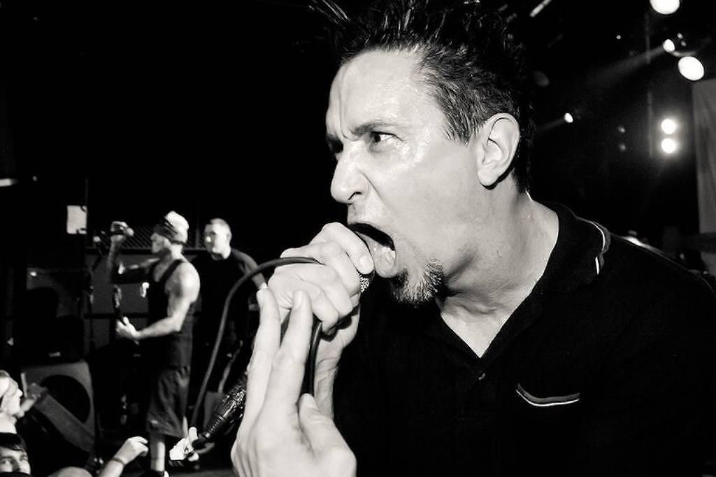 Morre Lou Koller, do Sick Of It All, aos 59 anos - 25/07/2026 - Ilustrada