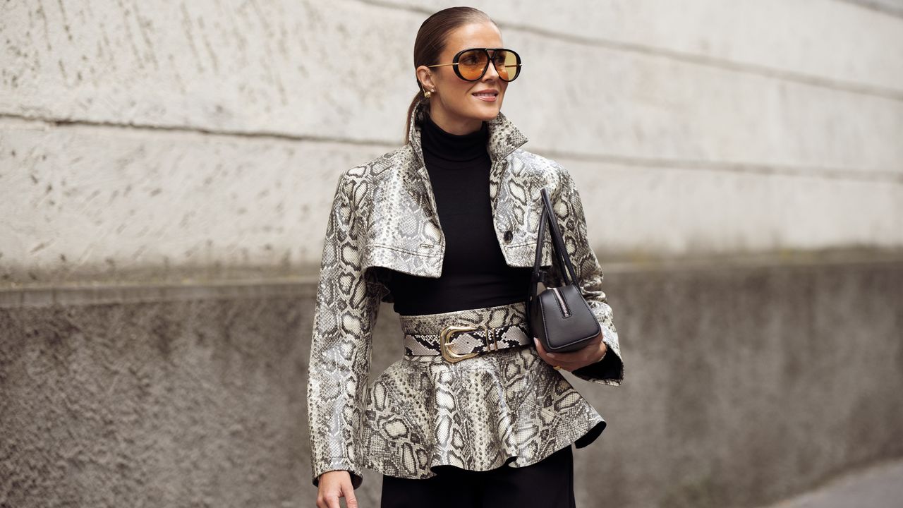 O Power Hip é a última obsessão da moda - aqui está o porquê