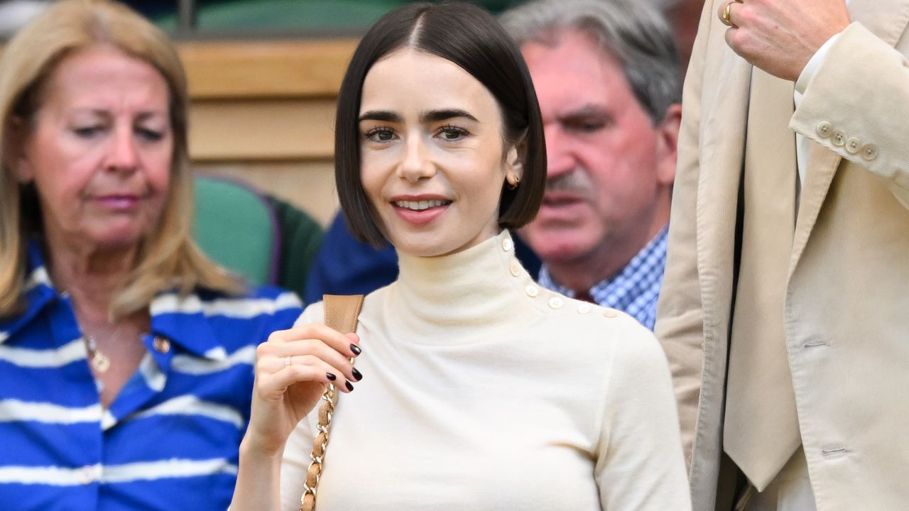 Lily Collins usou a roupa toda branca que todos queremos copiar no outono de 2026