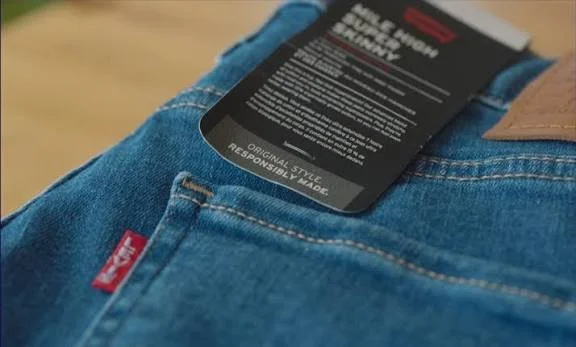 Ep 279, Jeans desgastados - Por que quatro consumidores holandeses querem levar a Levi's ao tribunal - Crise do guarda-roupa