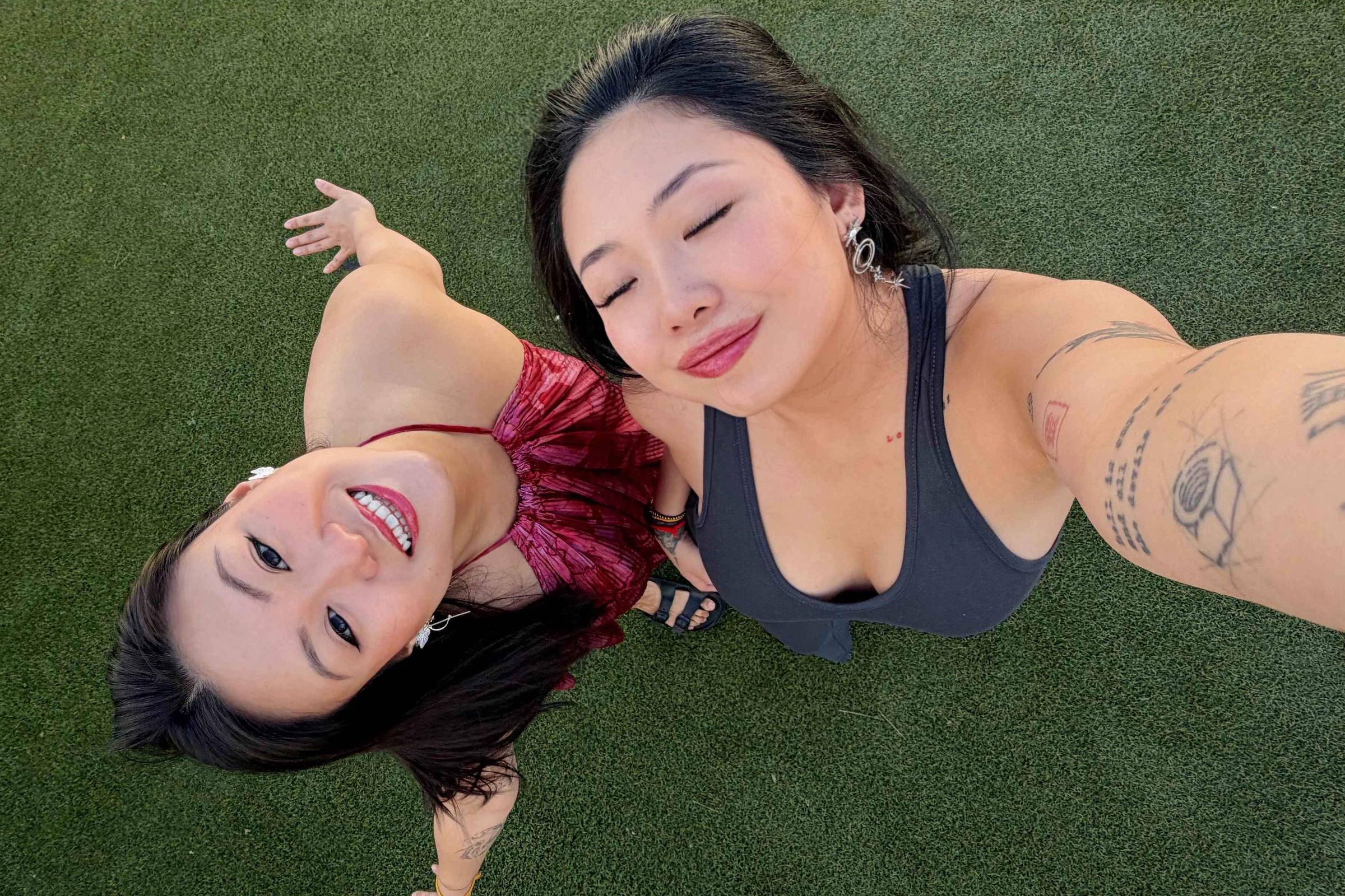 Conheça as melhores amigas que se casaram, mesmo sem sexo - 18/08/2026 - Equilíbrio