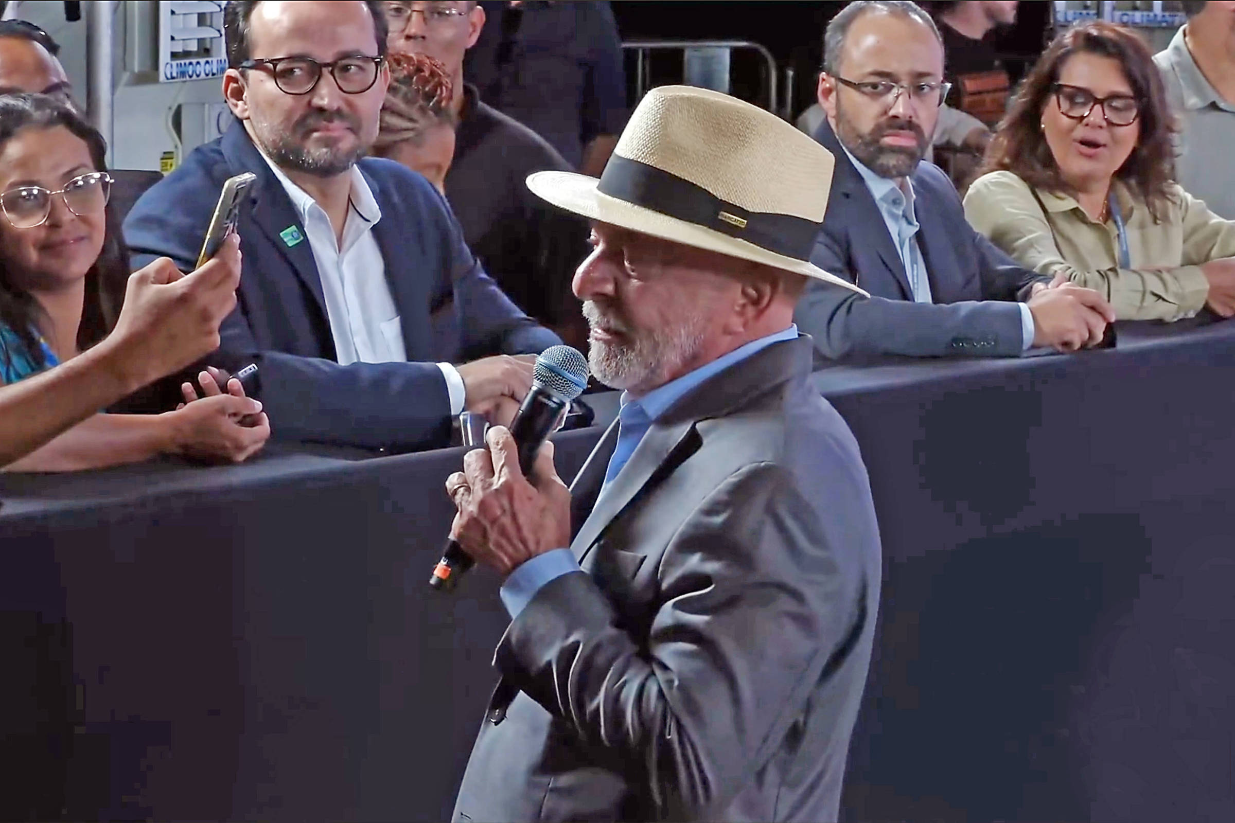 Lula defende caneta emagrecedora de graça no SUS - 17/09/2026 - Política
