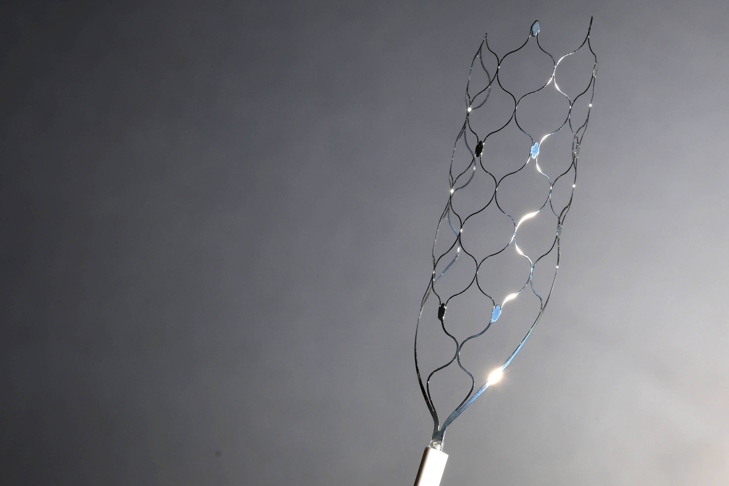 Nova técnica pode desobstruir artérias sem uso de stent - 22/09/2026 - Equilíbrio e Saúde