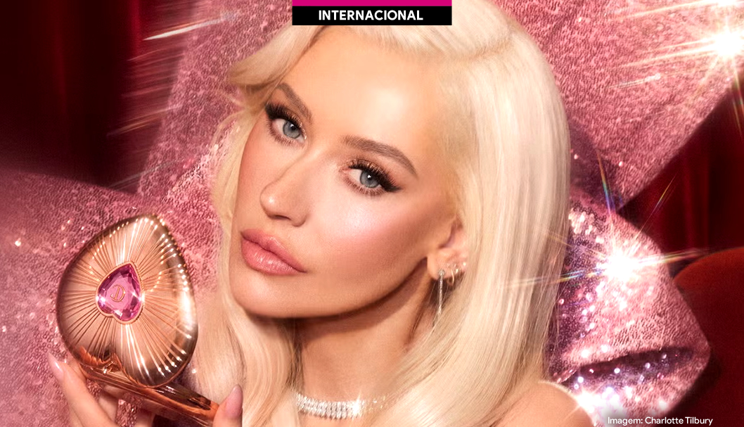Charlotte Tilbury escolhe Christina Aguilera para campanha de Natal